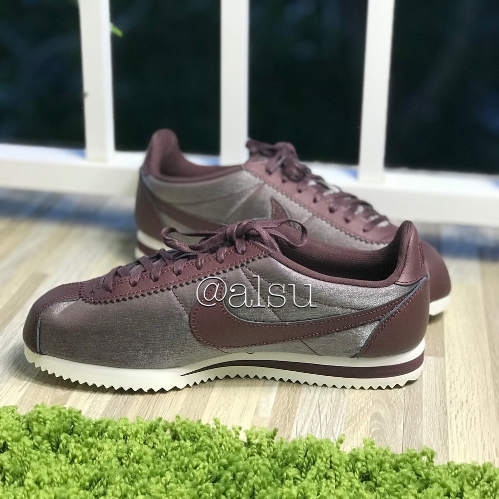 NWT Nike Classic Cortez Maroon WMNS - Picture 7 of 8